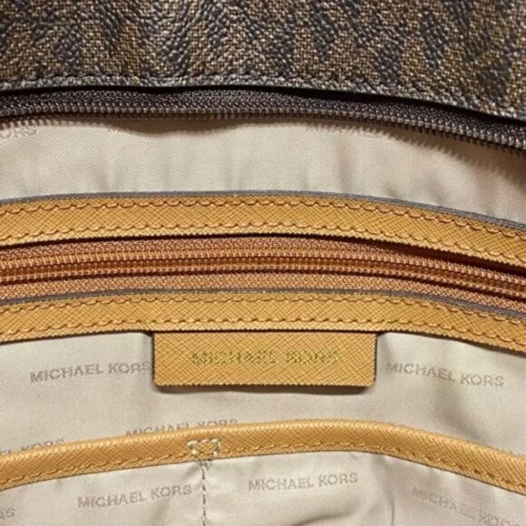 Michael Kors Jet Set Signature Leather PVC Large Snap Pocket Tote Brown on Brown - Picture 12 of 16